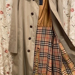 バーバリーロンドン　メンズＭ　数回、袖を通しました。