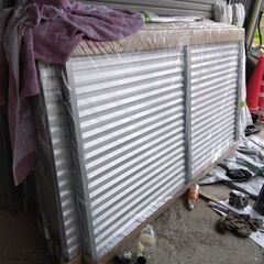 三協フェンスレジリア　YL1 高さ1200ミリ　長さ2000ミリ本体のみ　サンシルバー１枚13500円。新品未開封 三協フェンスレジリア YL1 高さ1200ミリ 長さ2000ミリ本体のみ