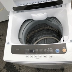 福岡市内配送設置無料　アイリスオーヤマ 洗濯機 5kg 全自動 襟袖ボード搭載 部屋干し お急ぎコース ステンレス槽 ホワイト IAW-T501