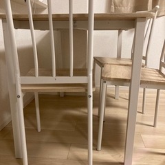 ダイニングテーブル、椅子4個セット