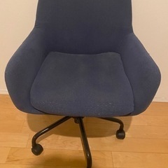 LOWYAの椅子