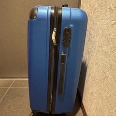 スーツケース　青