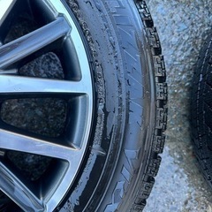 スタッドレスタイヤVRX サイズ205/60R16