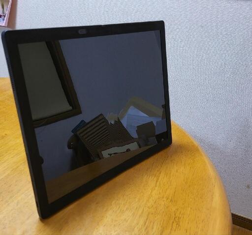 小さく運べて、大きく使える。折りたためる「ThinkPad X1 Fold」の開発 