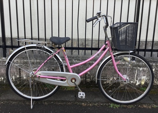 ＜動作＞ママチャリ・26インチ自転車・変速なし LEDオートライト 鍵付き 色・ピンク・お掃除済です