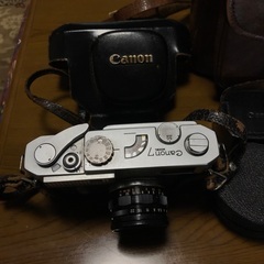 【ネット決済・配送可】レトロカメラ (Canon7 model)