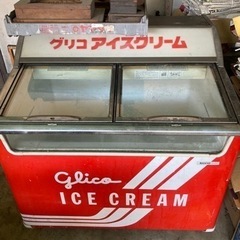 業務用冷凍庫　二台　グリコ　雪印