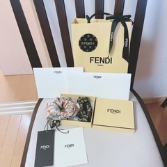 新品 FENDI フェンディ シュシュ ライトブルーシルクゴム ヘアバンド2
