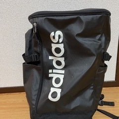 adidasリュック