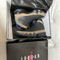 新品タグ付きAIR JORDAN9   26.5cm