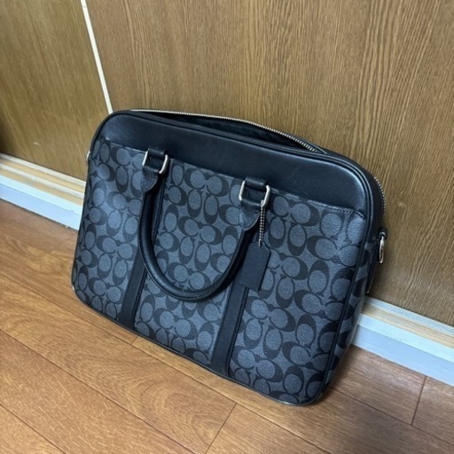 コーチ　セカンドバック美品！