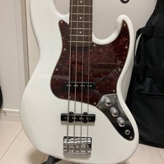 決まりました square jazz base by fender