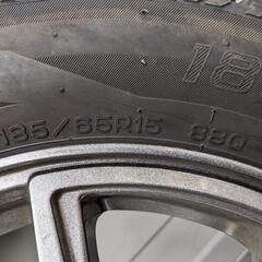 ホイール付きスタッドレスタイヤ4本セット。