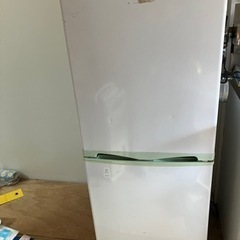 スリムな冷蔵庫、冷凍部分が大きめ