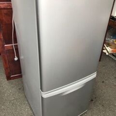 福岡市内配送無料　パナソニック Panasonic NR-B146W-S [冷蔵庫 (138L） 右開き2ドア シルバー]