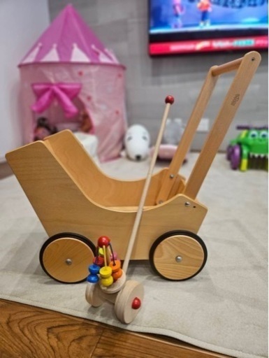 HABA手押し車　セレクタの手押しメリーゴーランドです。