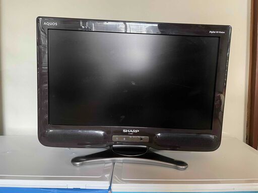 SHARP 20型テレビ（BS/CS対応）