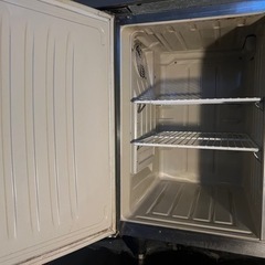 ホシザキの業務用冷凍冷蔵庫になります。