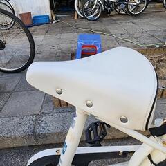 💯💯　値下げ　ＢＩＫＫＥ　ママチャリ　２０インチ　子どもイス　自動ライト　付き　付き　３変速　首ロック付き　白