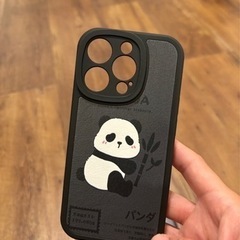 iPhone 15 Pro Maxのケース 可愛いパンダのデザイン