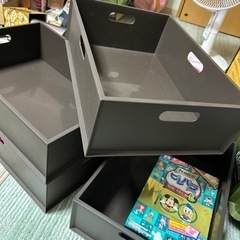 収納ケース４個＆防虫ピレパラアース　　新品お値下げしました！