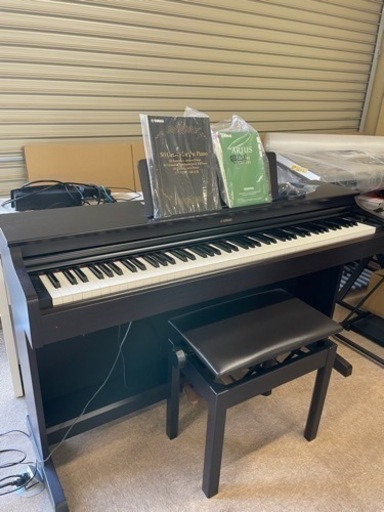YDP-163R〈ARIUS〉アリウス　 美品電子ピアノ【YAMAHA】ヤマハ　2018年製高低椅子付き、配送可能