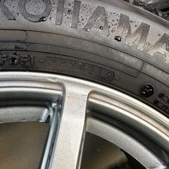 バリ溝！冬タイヤセット 215/60R16