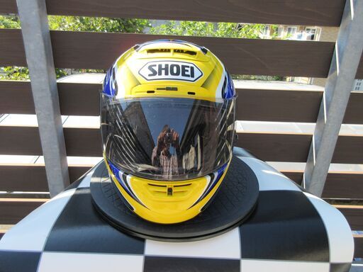 SHOEI製フルフェイス型ヘルメット 中古品