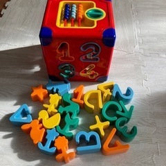 知育玩具　サイコロパズル