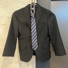 【購入者決定中】a.v.vフォーマル男の子スーツ120 