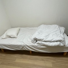 シングルベッド　掛け布団　枕