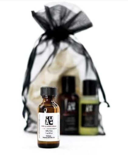 18% TCA アットホームピール (1/2オンスキット-約10回分 = これはキットです) 18% TCA AT HOME PEEL (1/2 OZ KIT - APPROX 10 PEELS = This is a kit)   MUAC（メイクアップアーティストス チョイス）製品MUAC (makeup artist's choice) products