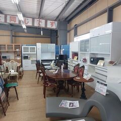 【愛品倶楽部柏店】2019年製　ニトリ　アルミナ２　２枚スライド扉キッチンボード　白　