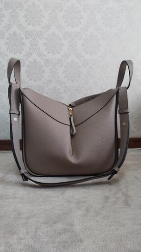 ロエベ　ハンモック　スモール　サンド色ペブルグレインカーフ ロエベ ハンモック スモール サンド色ペブルグレインカーフ ハンモック