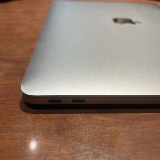 Mac book pro 2016年 512gb 12/6受け付けております。