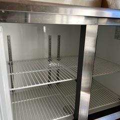 お譲り先決定しました。業務用 台下 冷蔵庫