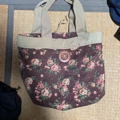 花柄バッグです