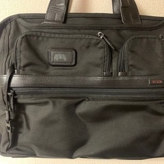 TUMI カバン