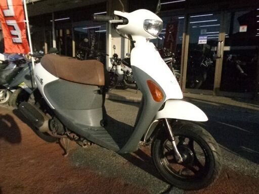 NO.4845　レッツ４パレット　４サイクル　ＦＩ車　盗難防止警報アラーム　燃料メーター　ホワイト　☆彡