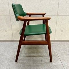 程度良好✴︎ デンマーク Glostrup “GM11” Svend Aage Eriksen チーク材 アームチェア 70年代 ヴィンテージ