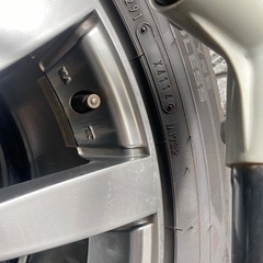 トゥアレグ　カイエン　ポルシェ　Q7 等  スタッドレス4本セット