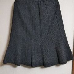 ヘリンボーン　濃いグレー　スカート　W 約70