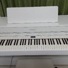 ローランド　電子ピアノ　HP702　2019年製