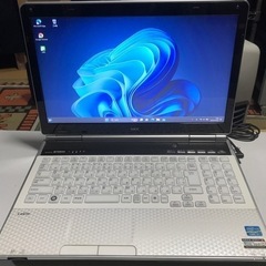 N E C  Lave Windows11 corei7 美品