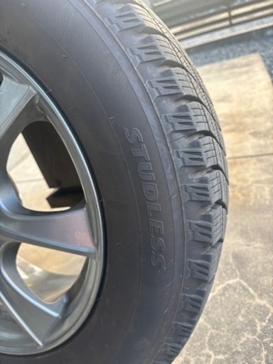 取引終了】ノア、ヴォクシー80系スタッドレスタイヤ➕アルミホイール4  