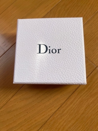 Diorのネックレス