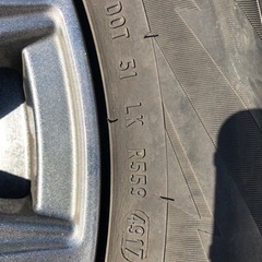 ヴェルファイアなどに。スタッドレスタイヤ