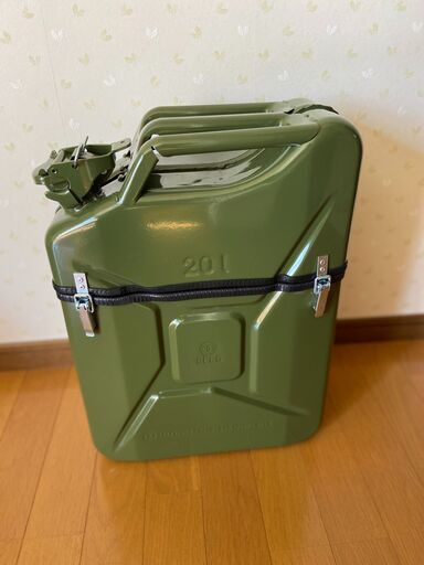 新品★スロバキア生まれの「Jerry Can Bar Box 20L」グリーン