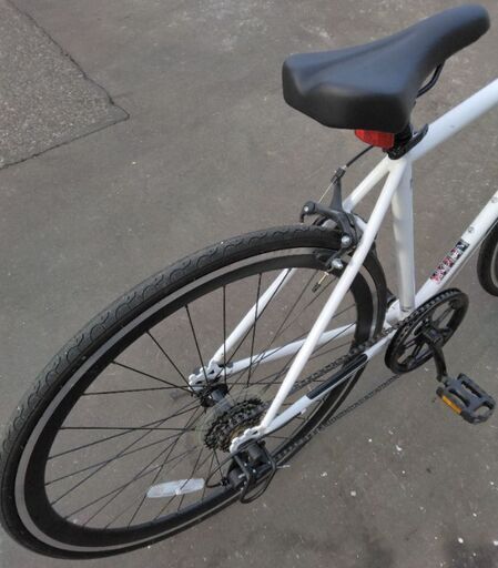 Valiente V700 クロスバイク 16800円 🔁6段切替 💡ライト付 安心の新規  