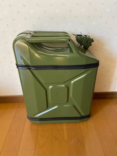 新品★スロバキア発「JERRYCAN 10L GIFTSET」グリーン